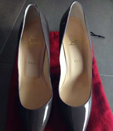 Escarpins Louboutin Kaki vernis