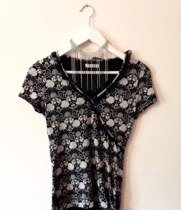 Tee-shirt vintage fantaisie beige et noir avec Noeud