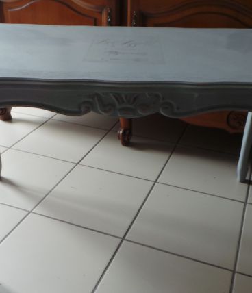 table basse gris pastel 