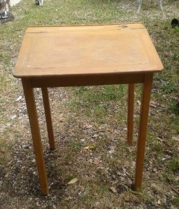 bureau d'écolier ancien
