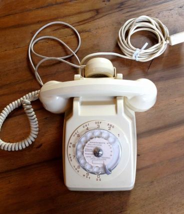 TÉLÉPHONE S63 FABRIQUE PAR ERICSSON EN NORMANDIE