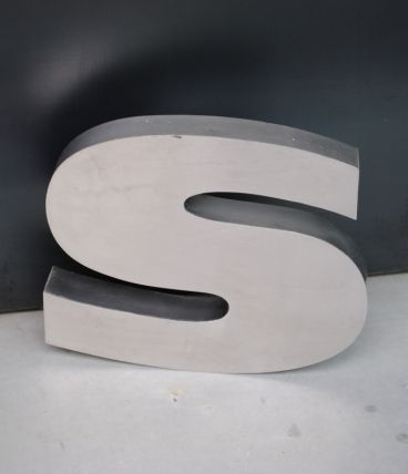 Lettre d'enseigne S vintage