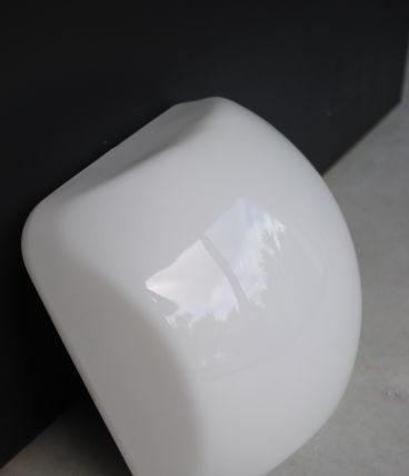 Plafonnier cube en verre blanc année 50