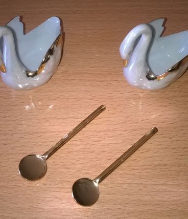 Salière et poivrière anciennes avec dorures en porcelaine de Limoges