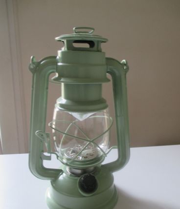 lanterne déco fonctionnant à piles fournies