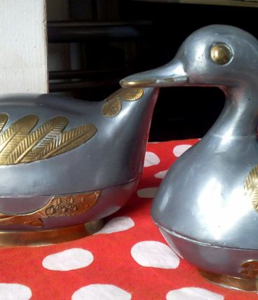 Canards anciens en étain et laiton - boite / vide poche