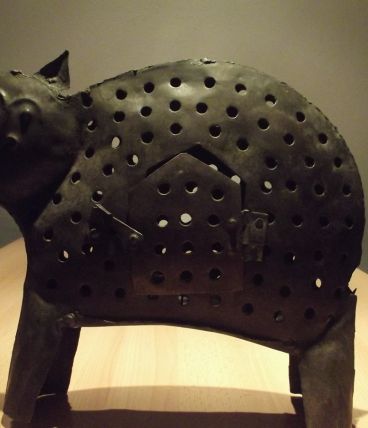 chat métal photophore