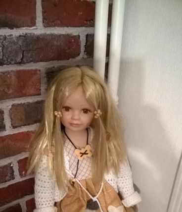 " Manon" poupée en porcelaine bohème