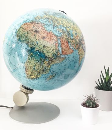 Globe terrestre vintage, mappemonde années 70