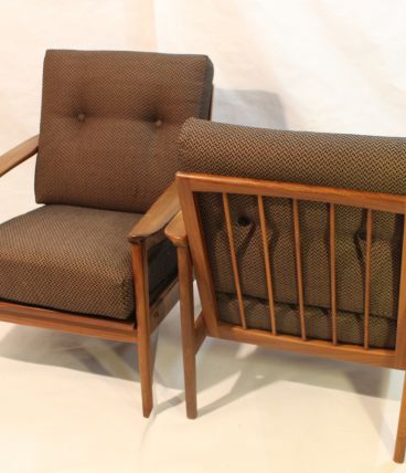 Fauteuil Scandinave années  60, tissu bouclette Kenzo.