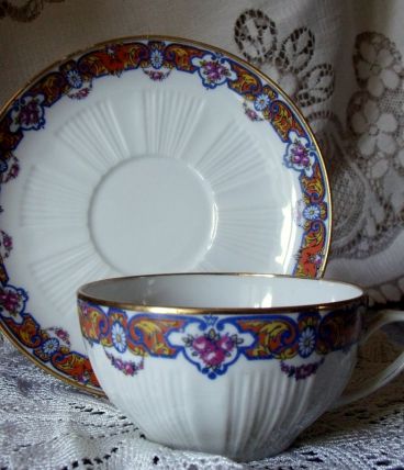 Grande tasse à thé et sa soucoupe porcelaine STE FOY début 20ème