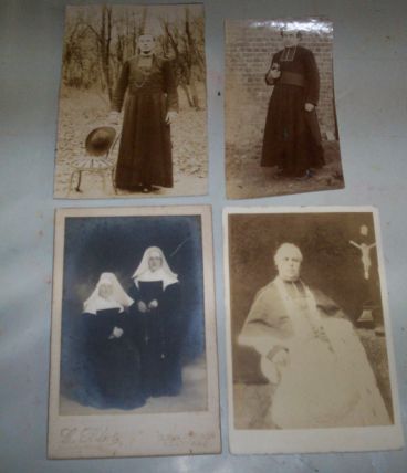 LOT PHOTOGRAPHIES FIN 1890 CLERGE PRETRE ETC ..