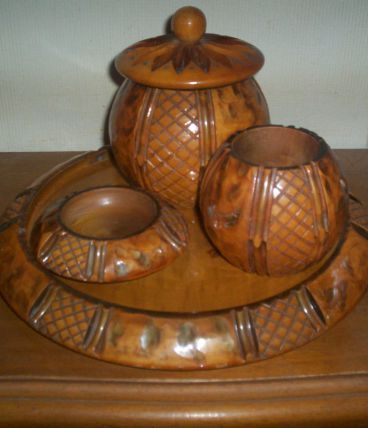 ancien plateau a tabac en bois graver