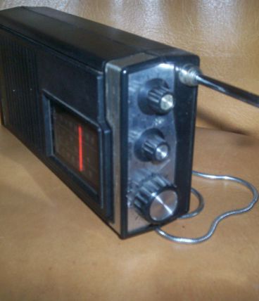  TRANSISTOR DES ANNEES 60/70 d'occasion  