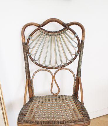 Chaise vintage en osier colorée