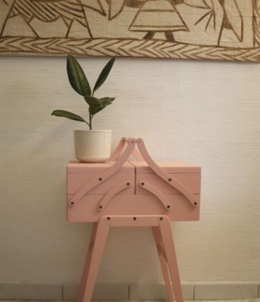 Travailleuse rose tendre