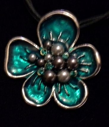 Tres joli collier vintage LBMOJ