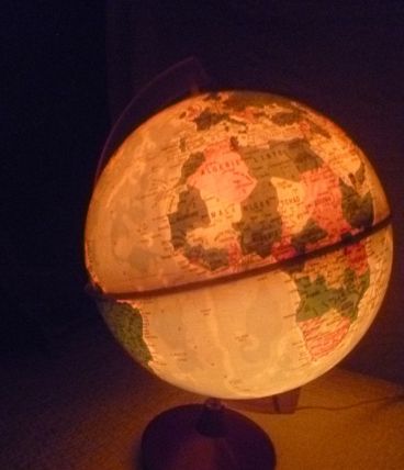 mappemonde lampe electrique