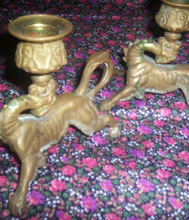 LOT 2 BOUGEOIRS BRONZE 2 LIONS A TETE DE DRAGON 