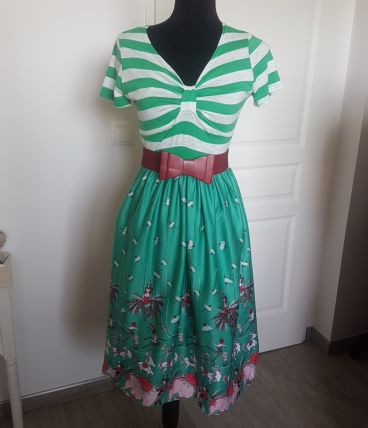 Robe pin-up style vintage rockabilly