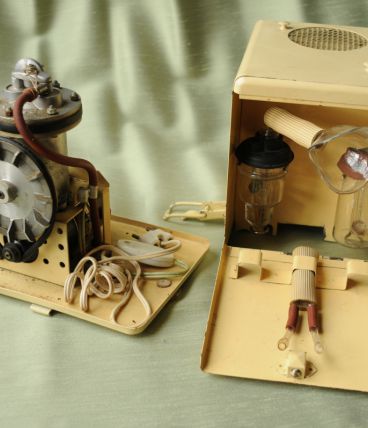 Objet de curiosité - Compresseur respiratoire SEFAM