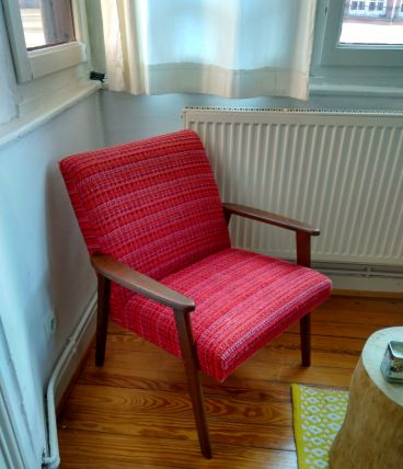 Fauteuil scandinave vintage rouge