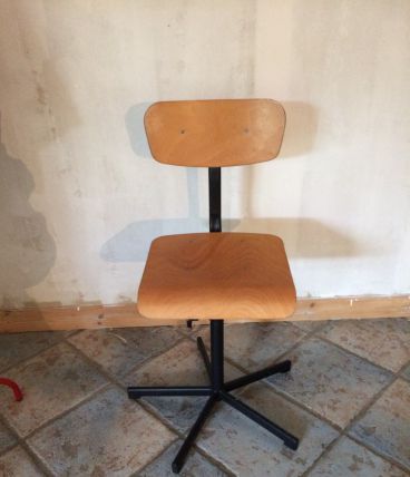 Chaises d'atelier  années 70