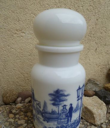 Pot d' apothicaire ,Bocal opaline , vintage