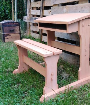 pupitre d'écolier patiné, rétro