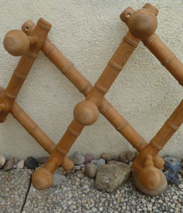porte manteau , 7 patères en bois , vintage