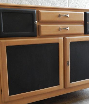 Meuble relooké style atelier rétro