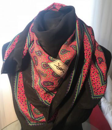 Foulard Yves Saint Laurent 