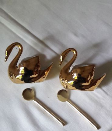 Salière et poivrière cygne en porcelaine de Limoges