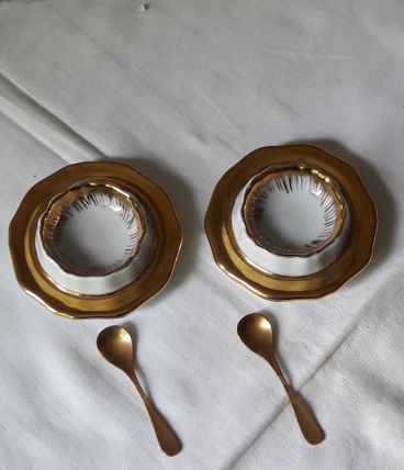 Ensemble salière et poivrière en porcelaine