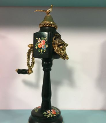 Boite à musique et poivriere