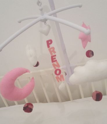 Mobile musical rotatif personnalisable prénom 