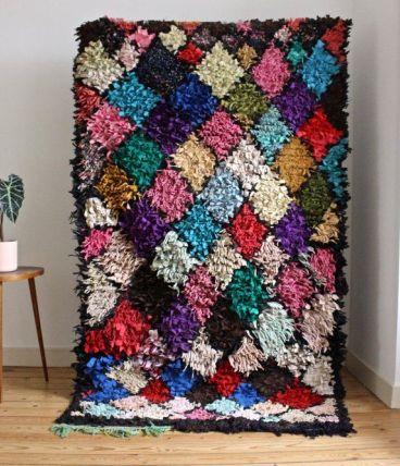 Grand tapis boucherouite berbère tissé main au Maroc tissé main au Maroc