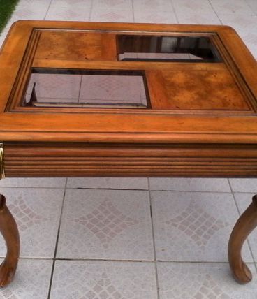 Table de salon en noyer