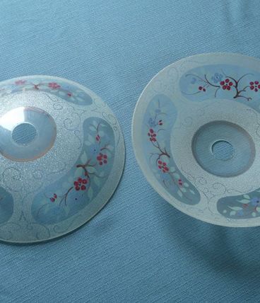Lot de 2 abat jour suspensions en verre, vintage