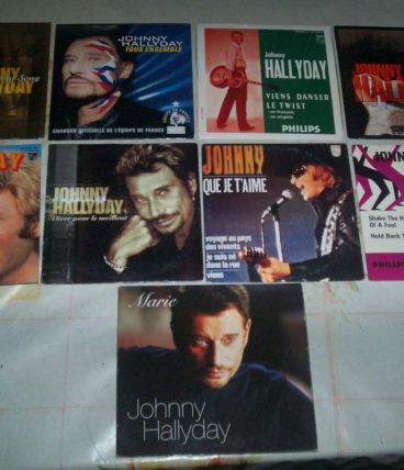 LOT DE 9 SINGLES ET MAXI SINGLES20 CD JOHNNY HALLYDAY 