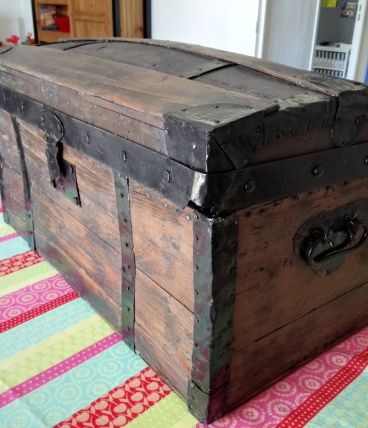 Ancienne malle rénovée