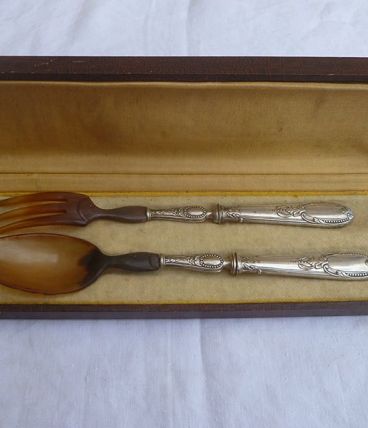 Couverts à salade anciens en corne 