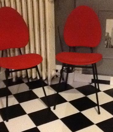Chaises rétro vintage rouge