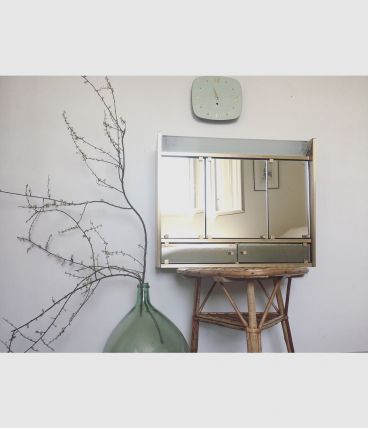 Armoire de salle de bain 