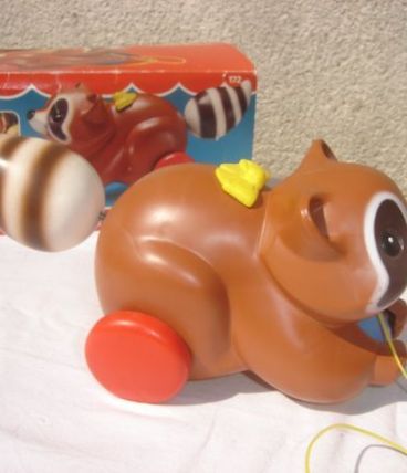 Raton-laveur à tirer 1979 Fisher Price  dans boite carton 