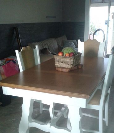 Très belle salle a manger