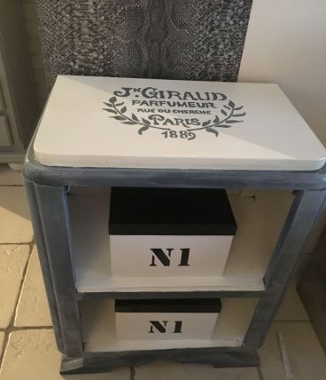 Ancienne table de nuit 
