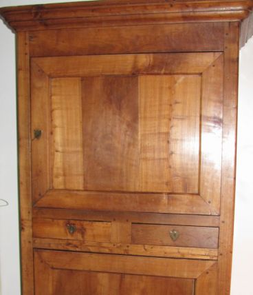 armoire homme debout merisier 