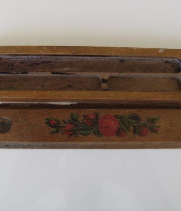 Ancien plumier bois motifs roses années 40/60
