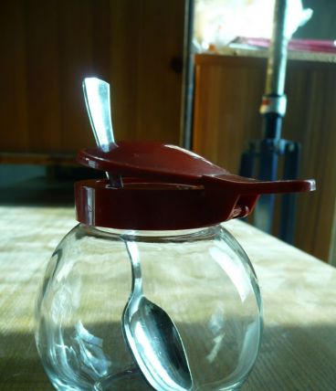 Moutarier, pot à moutarde avec cuillère